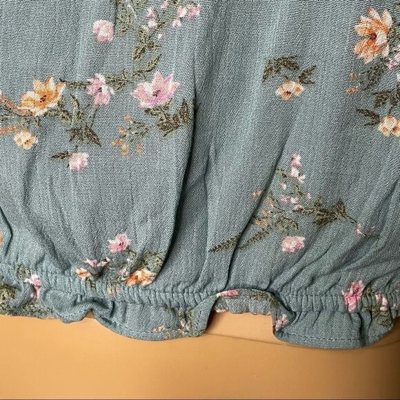 NWT Pink Rose Turquoise Floral On or Off Shoulder Croptop Blouse Size Large - Picture 5 of 12